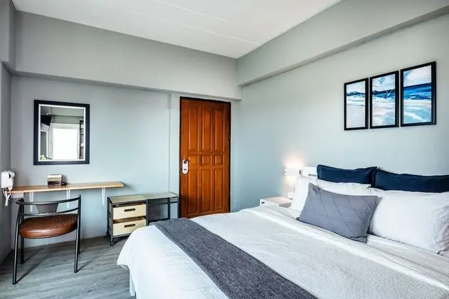 Standard Corner View Room