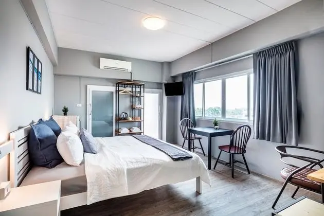 Standard Corner View Room