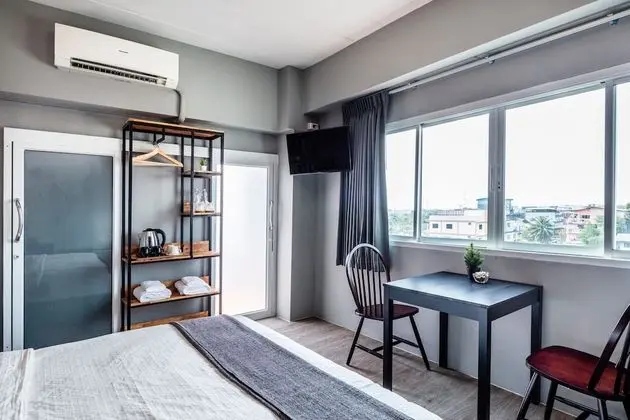 Standard Corner View Room