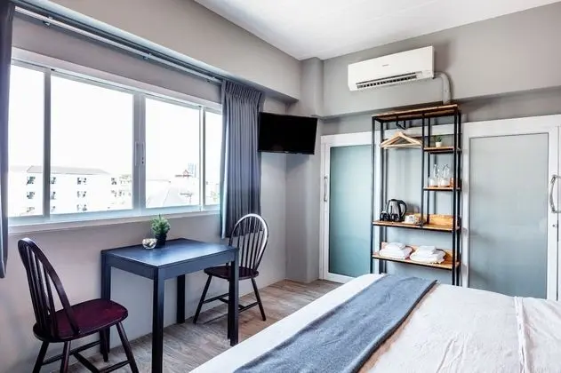 Standard Corner View Room