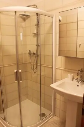 Comfort Tek Büyük veya İki Ayrı Yataklı Oda
