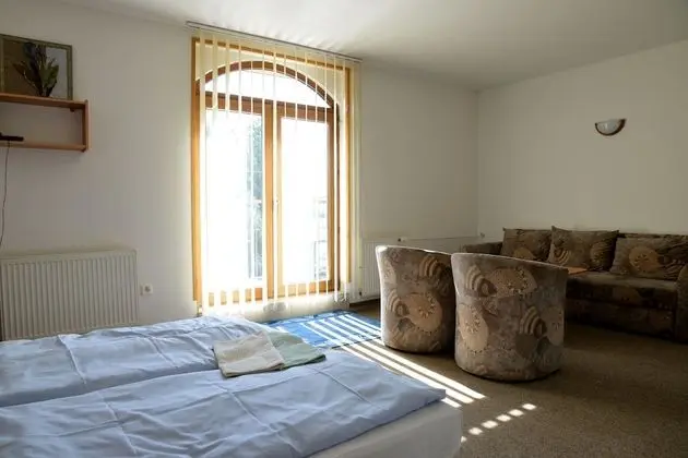 Standard Tek Büyük Yataklı Oda