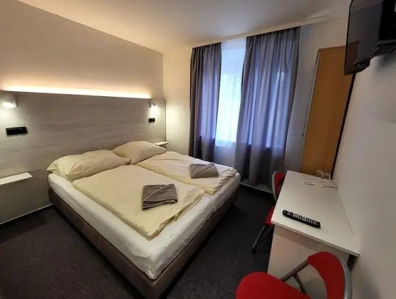 Tek Büyük veya İki Ayrı Yataklı Oda