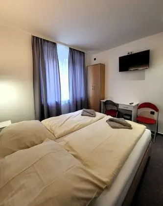 Tek Büyük veya İki Ayrı Yataklı Oda