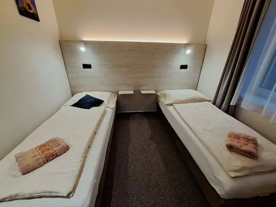Tek Büyük veya İki Ayrı Yataklı Oda