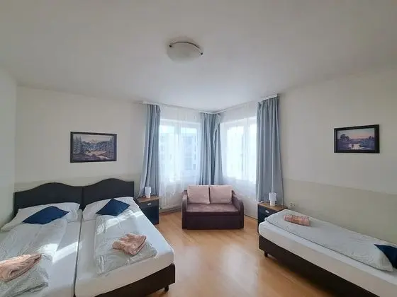 Üç Kişilik Oda
