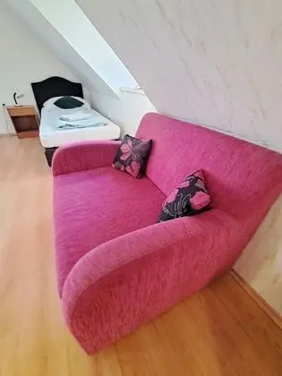 Üç Kişilik Oda