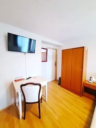 Üç Kişilik Oda