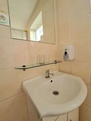Üç Kişilik Oda