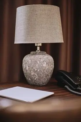 Business Tek Büyük Yataklı Oda