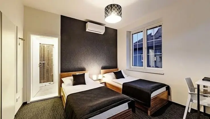 Basic Tek Büyük veya İki Ayrı Yataklı Oda, Şehir Manzaralı (Balcony)