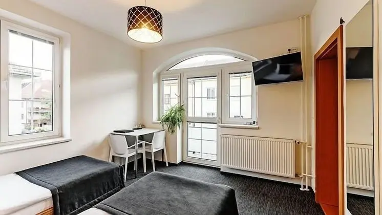 Basic Tek Büyük veya İki Ayrı Yataklı Oda, Şehir Manzaralı (Balcony)