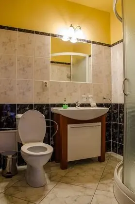 Classic Tek Büyük Yataklı Oda