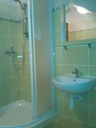 İki Ayrı Yataklı Oda, Banyolu/Duşlu