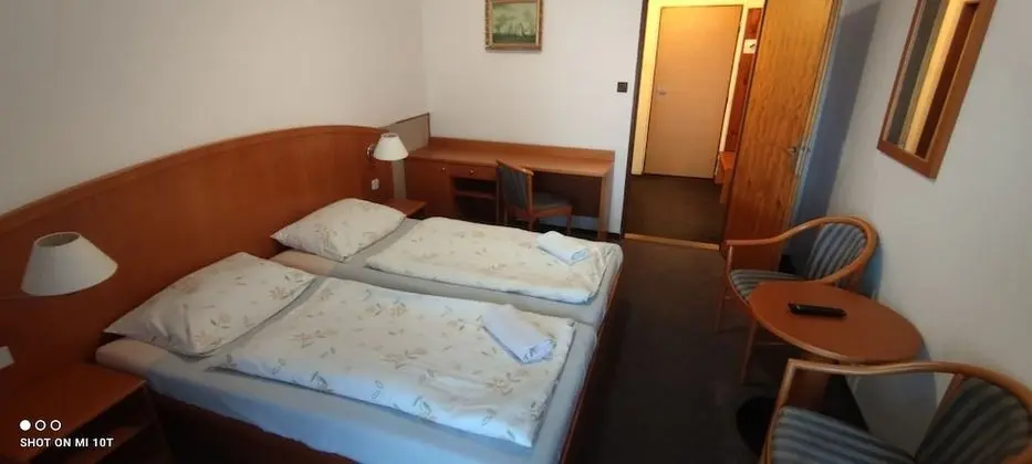 Tek Büyük Yataklı Oda (+ Extrabed)