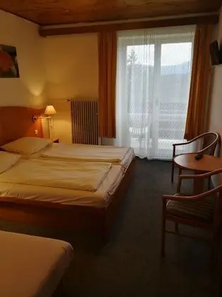 Üç Kişilik Oda