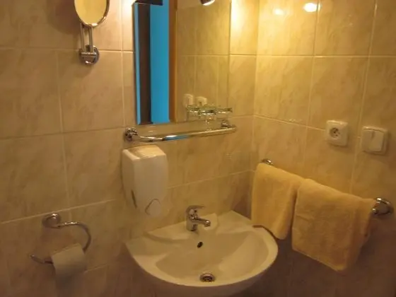 Tek Büyük Yataklı Oda