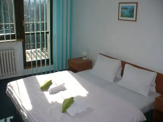 Tek Büyük Yataklı Oda, Balkon