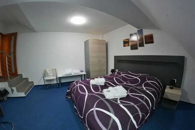 Comfort Tek Büyük Yataklı Oda