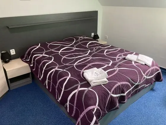Standard Tek Büyük Yataklı Oda