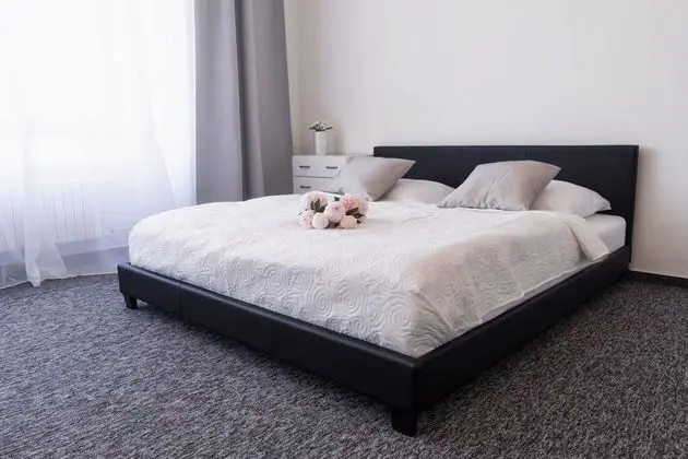 Standard Tek Büyük Yataklı Oda