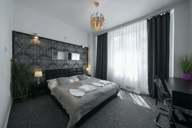 Standard Tek Büyük Yataklı Oda