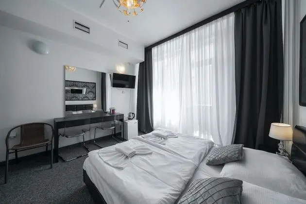 Standard Tek Büyük Yataklı Oda