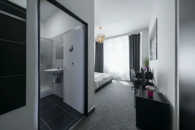 Standard Tek Büyük Yataklı Oda