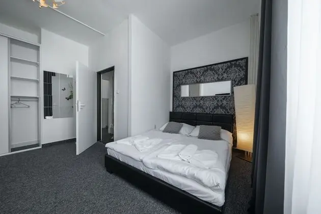 Standard Tek Büyük Yataklı Oda