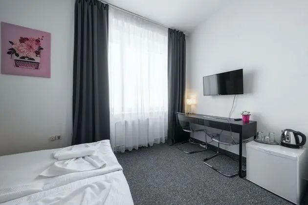 Standard Tek Büyük Yataklı Oda