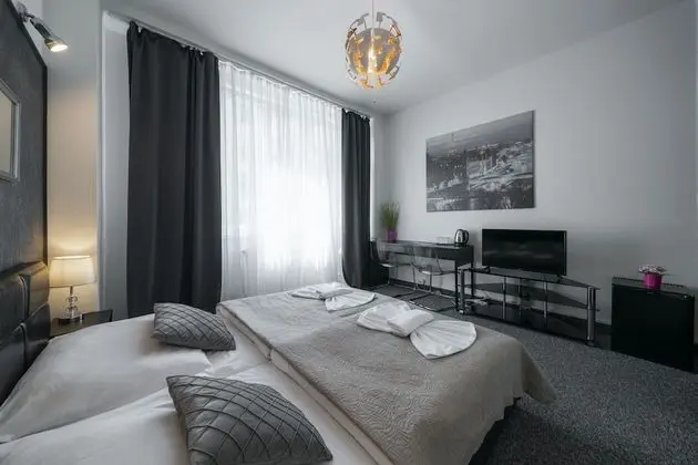 Standard Tek Büyük Yataklı Oda