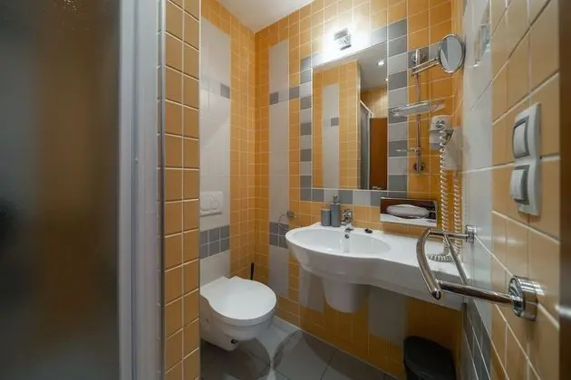 Standard Tek Büyük Yataklı Oda