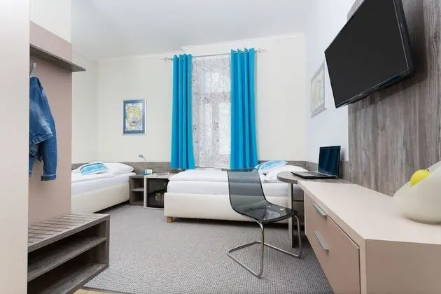 Business Tek Büyük Yataklı Oda