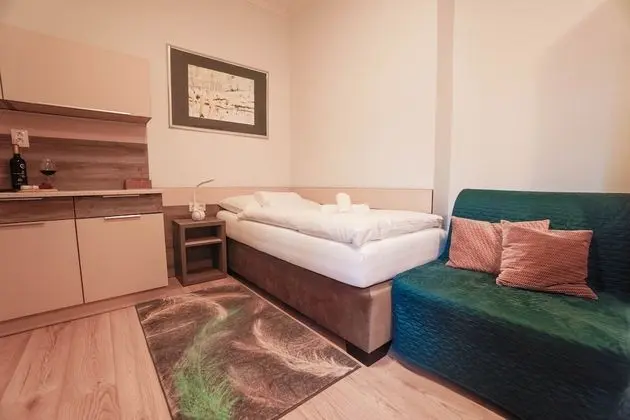 Business Tek Büyük Yataklı Oda