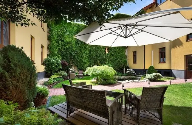 Business Tek Büyük Yataklı Oda