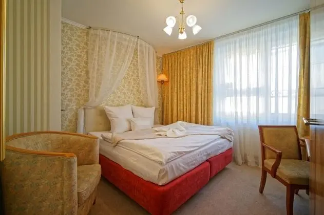 Comfort Tek Büyük veya İki Ayrı Yataklı Oda