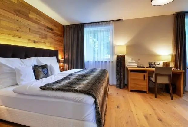 Standard Tek Büyük Yataklı Oda