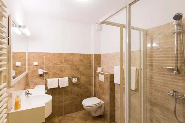 Üç Kişilik Oda, Balkon