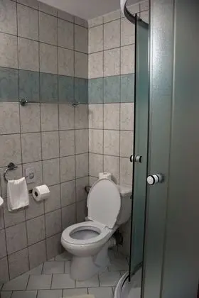 Basic Tek Büyük Yataklı Oda