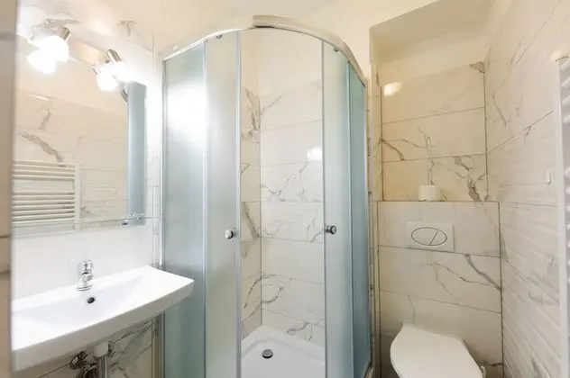 Basic Triple Room Jaune