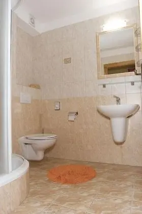 Tek Büyük veya İki Ayrı Yataklı Oda (Extra bed)