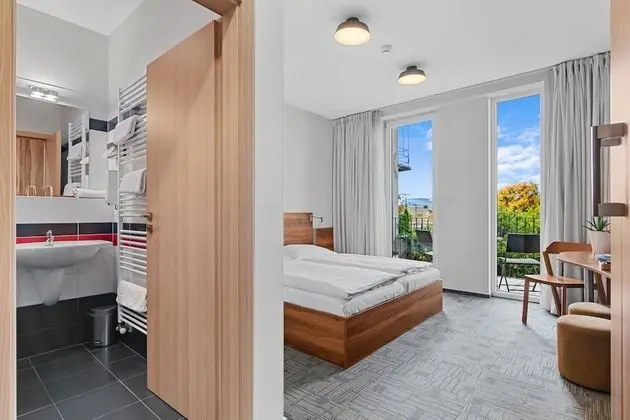 Tek Büyük Yataklı Oda, 2 Tek Kişilik Yatak, Balkon, Dağ Manzaralı