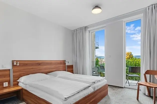 Tek Büyük Yataklı Oda, 2 Tek Kişilik Yatak, Balkon, Dağ Manzaralı