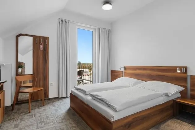 Tek Büyük Yataklı Oda, 2 Tek Kişilik Yatak, Balkon, Dağ Manzaralı