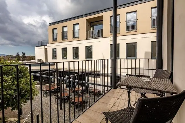 Tek Büyük Yataklı Oda, 2 Tek Kişilik Yatak, Balkon, Dağ Manzaralı