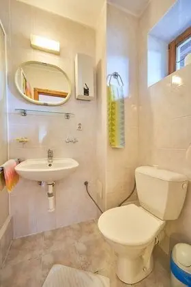 Traditional Üç Kişilik Oda