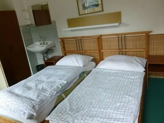 Economy İki Ayrı Yataklı Oda, Ortak Banyo