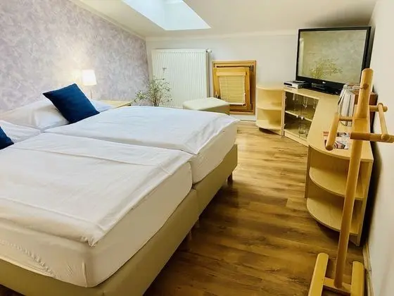 Tek Büyük Yataklı Oda (attic)