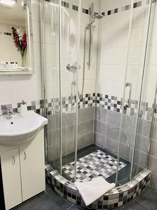 Tek Büyük Yataklı Oda (attic)