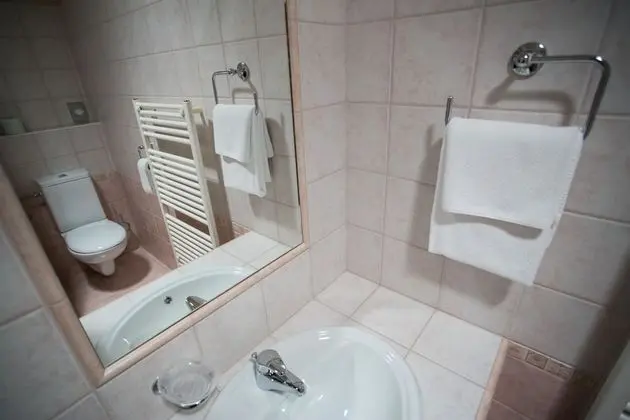 Basic Tek Büyük Yataklı Oda